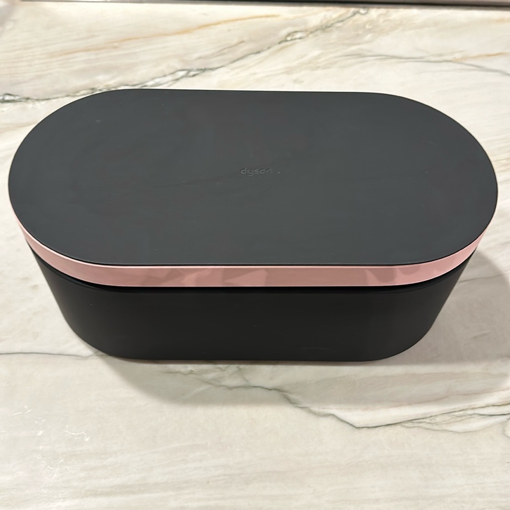 Dyson Airwrap Box